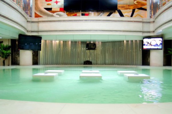 重庆专业按摩泳池施工队,品质生活从“水”开始 重庆专业按摩泳池施工队,品质生活从“水”开始